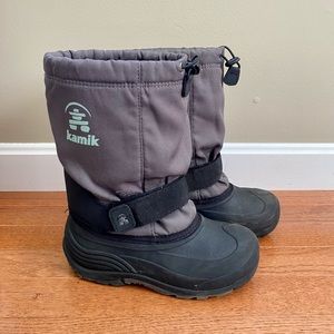 Boys Kamik snow boots size 3